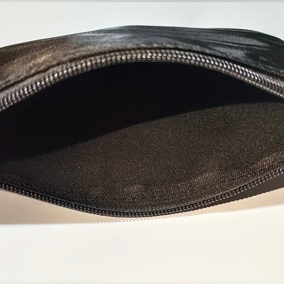 Nurse Essentials Cosmetic/Make-up Bag - Picture 3 of 5